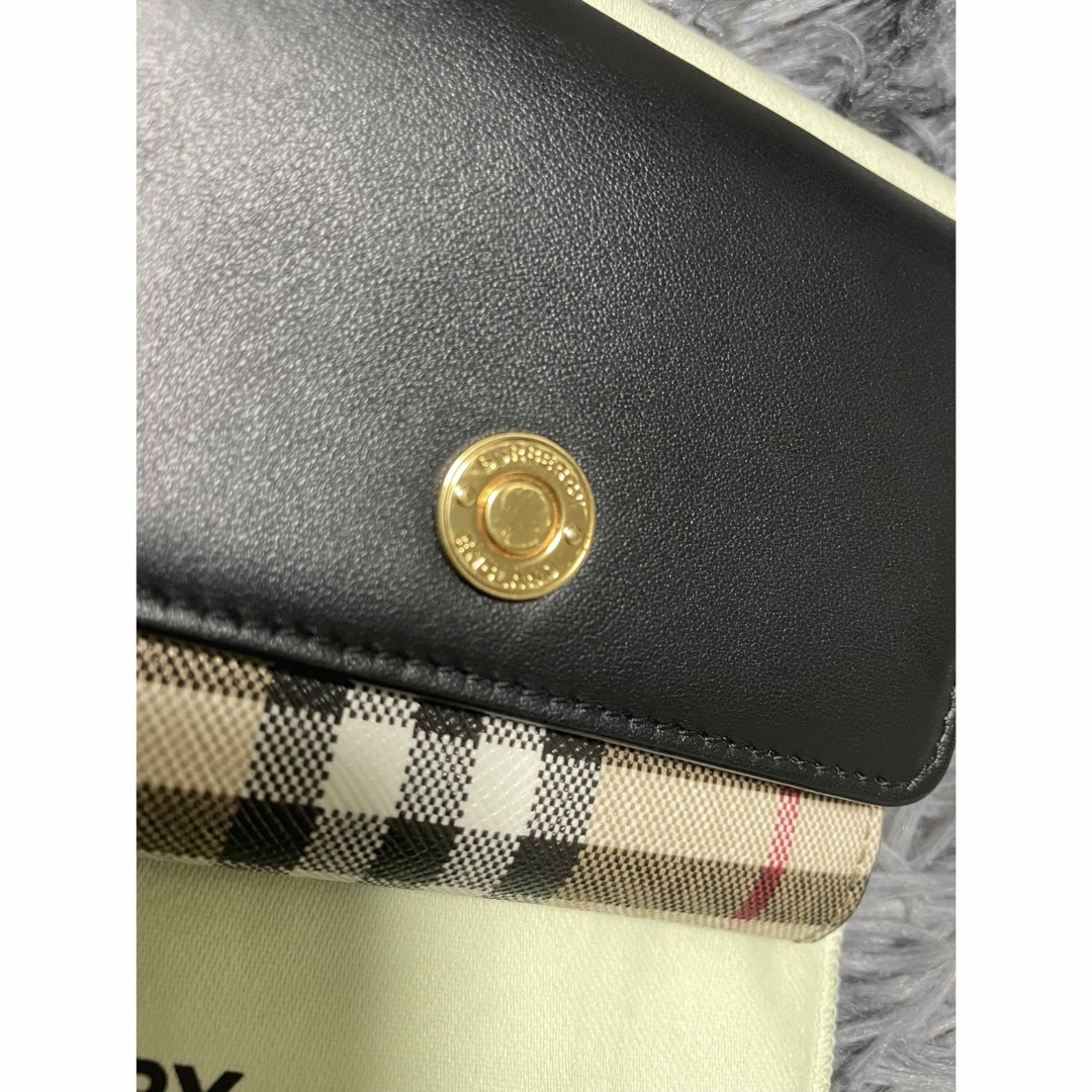 BURBERRY(バーバリー)のBURBERRY未使用 三つ折財布 ノバチェックブラック レディースのファッション小物(財布)の商品写真