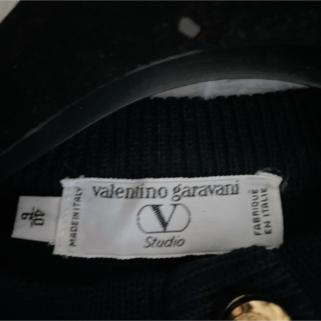 valentino garavani(ヴァレンティノガラヴァーニ)のENFOLD valentino garavani まとめ レディースのトップス(カーディガン)の商品写真