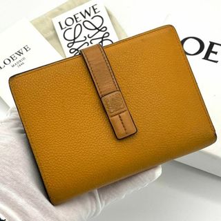 ロエベ(LOEWE)の✨美品✨ロエベ  バーティカルウォレット ミディアム アナグラム　折り財布(財布)