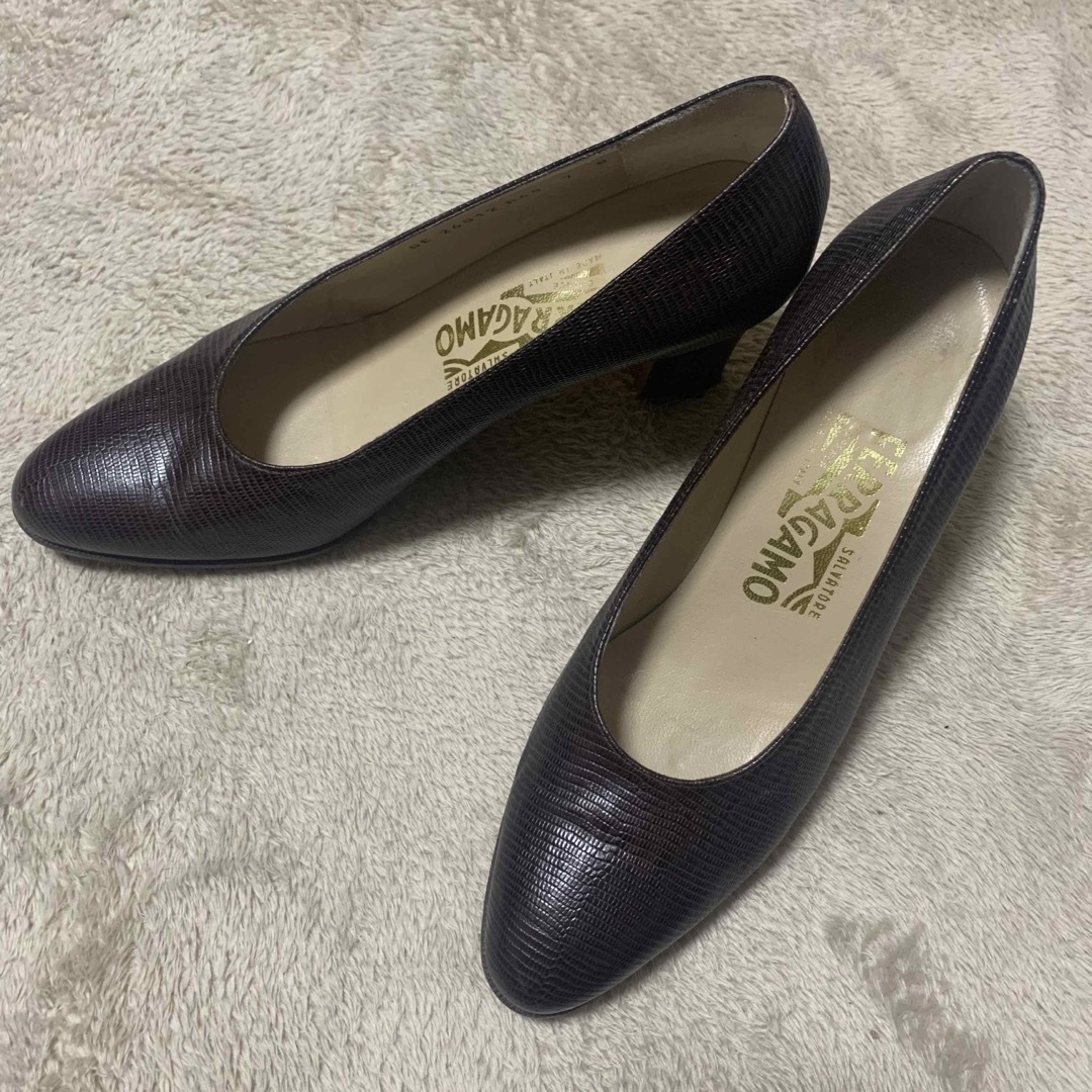 Salvatore Ferragamo(サルヴァトーレフェラガモ)の【Salvatore Ferragamo】ハイヒール　ブラウン　24cm レディースの靴/シューズ(ハイヒール/パンプス)の商品写真