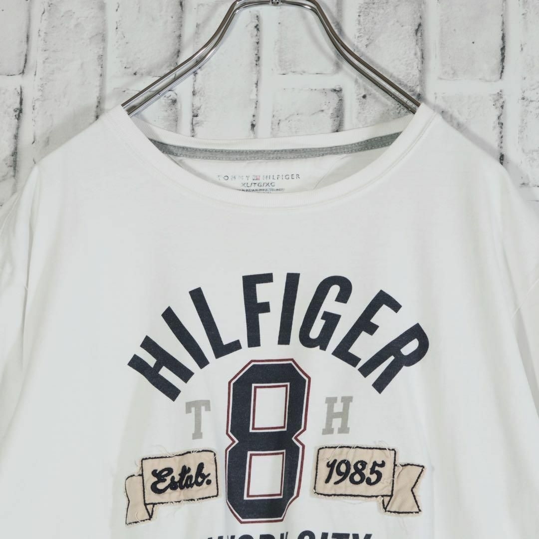 TOMMY HILFIGER(トミーヒルフィガー)の【レトロ古着】トミーヒルフィガー ボロTシャツ デカロゴ ニューヨーク XL 白 メンズのトップス(Tシャツ/カットソー(半袖/袖なし))の商品写真