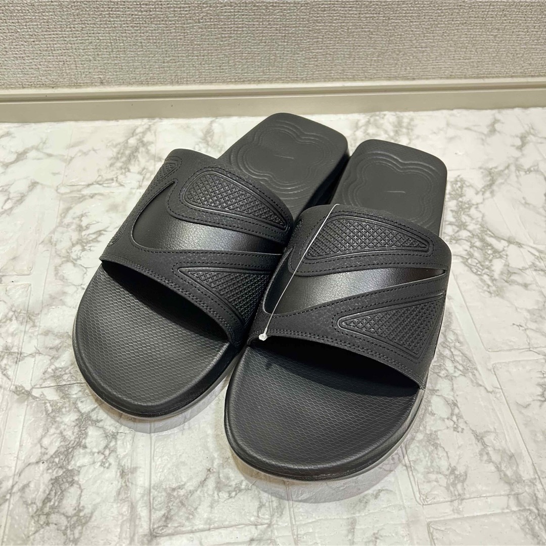 NIKE(ナイキ)の新品 未使用 NIKE AIRMAX CIRRO SLIDE ブラック メンズの靴/シューズ(サンダル)の商品写真