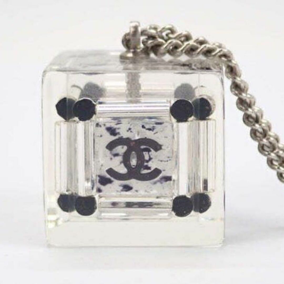 CHANEL(シャネル)の【CHANEL】キューブ ココマークネックレス レディースのアクセサリー(ネックレス)の商品写真