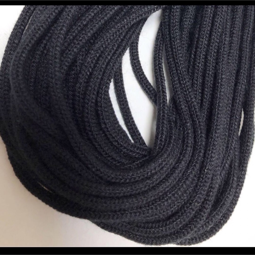 アクリルカラーロープ    ブラック    約10m  太さ　　 細タイプ  ハンドメイドの素材/材料(各種パーツ)の商品写真
