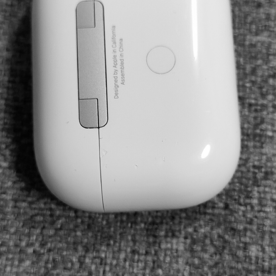 Apple(アップル)のApple AirPods Pro 充電ケースのみ 423 スマホ/家電/カメラのオーディオ機器(ヘッドフォン/イヤフォン)の商品写真