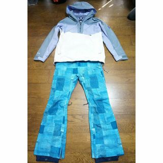 BURTON(ホワイト/白色系)のフリマアイテム一覧 BURTON(ホワイト/白色系)のフリマアイテム一覧
