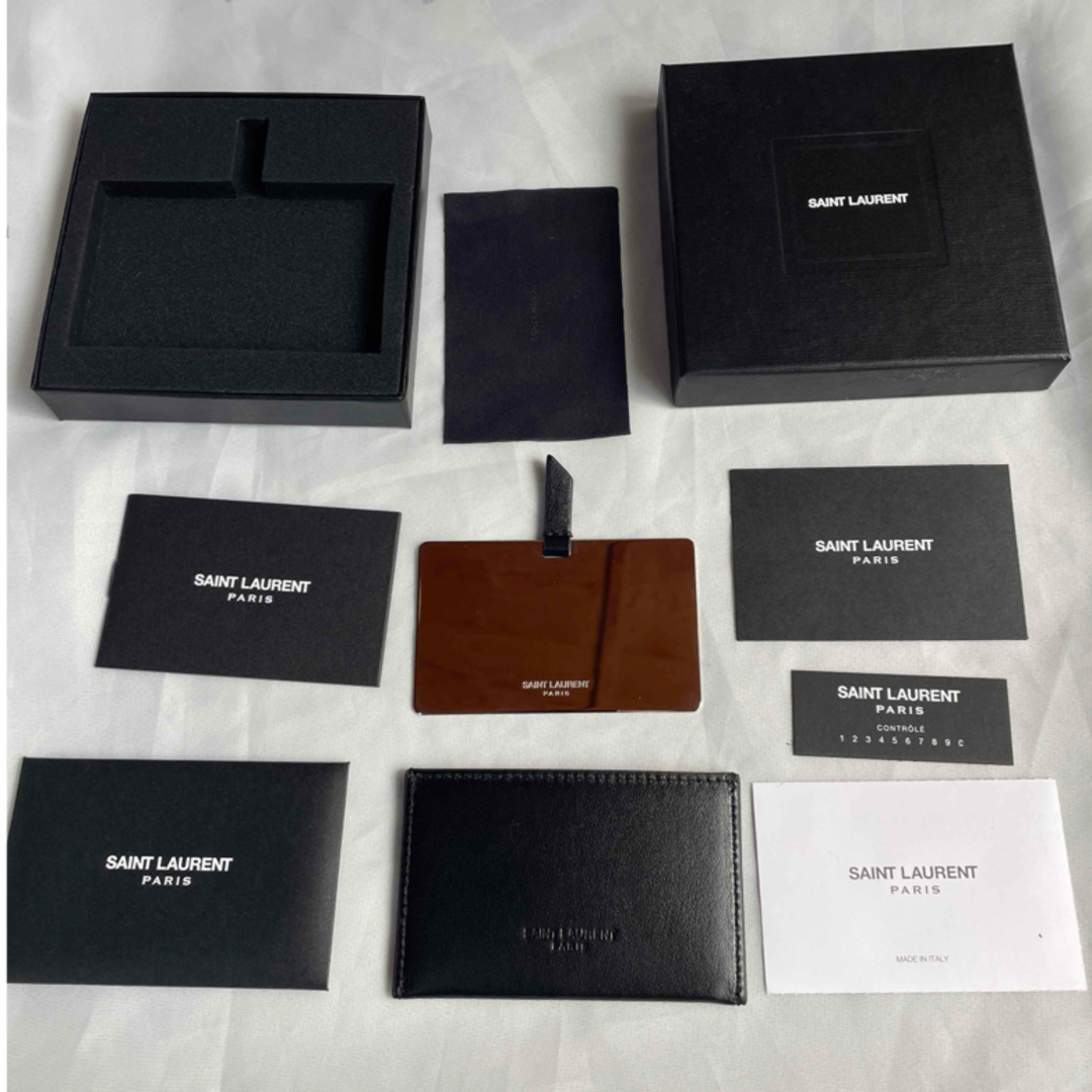 Saint Laurent(サンローラン)の新品未使用　サンローラン　ミラー　バニティー　ノベルティ　非売品　 レディースのファッション小物(ミラー)の商品写真