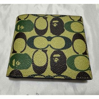 アベイシングエイプ(A BATHING APE)のBAPE×COACH 財布 コーチ APE アベイシングエイプ 迷彩 カモ (折り財布)