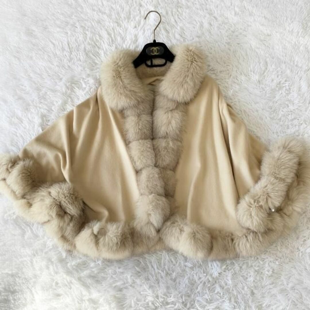 新品タグ付き10万✨サガファー♡カシミヤ100%ポンチョコート 新品タグ付き10万✨サガファー♡カシミヤ100%ポンチョコート