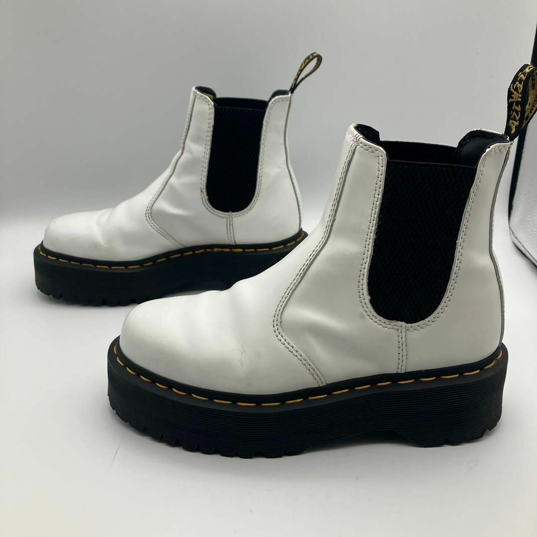 Dr.Martens(ドクターマーチン)のDr.Martens マーチン サイドゴアブーツ　厚底　チェルシー　白　UK4 レディースの靴/シューズ(ブーツ)の商品写真