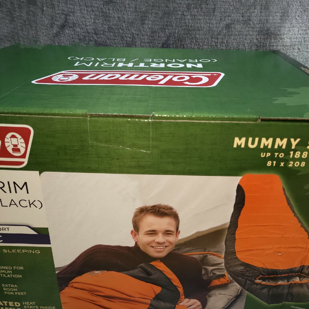 新品】コールマン Coleman 寝袋 Sleeping bag 2セット 新品】コールマン Coleman 寝袋 Sleeping bag 2セット