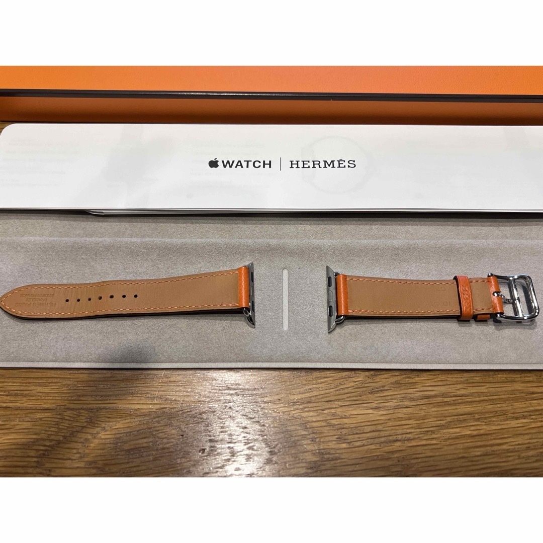 Hermes(エルメス)のApple Watch HERMES バンド　40mm 美品 レディースのファッション小物(腕時計)の商品写真