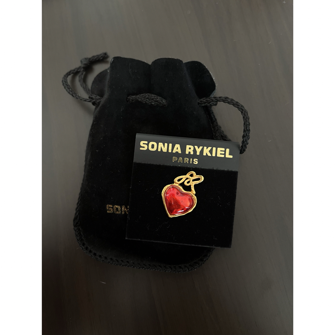 SONIA RYKIEL(ソニアリキエル)のソニアリキエル　ハート　ブローチ　ピンバッチ レディースのアクセサリー(ブローチ/コサージュ)の商品写真