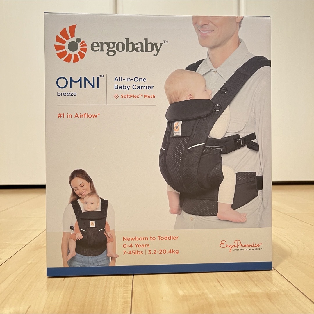 Ergobaby(エルゴベビー)の【未使用品】Ergobaby  OMNI Breeze ブラック　おまけ付き キッズ/ベビー/マタニティの外出/移動用品(抱っこひも/おんぶひも)の商品写真