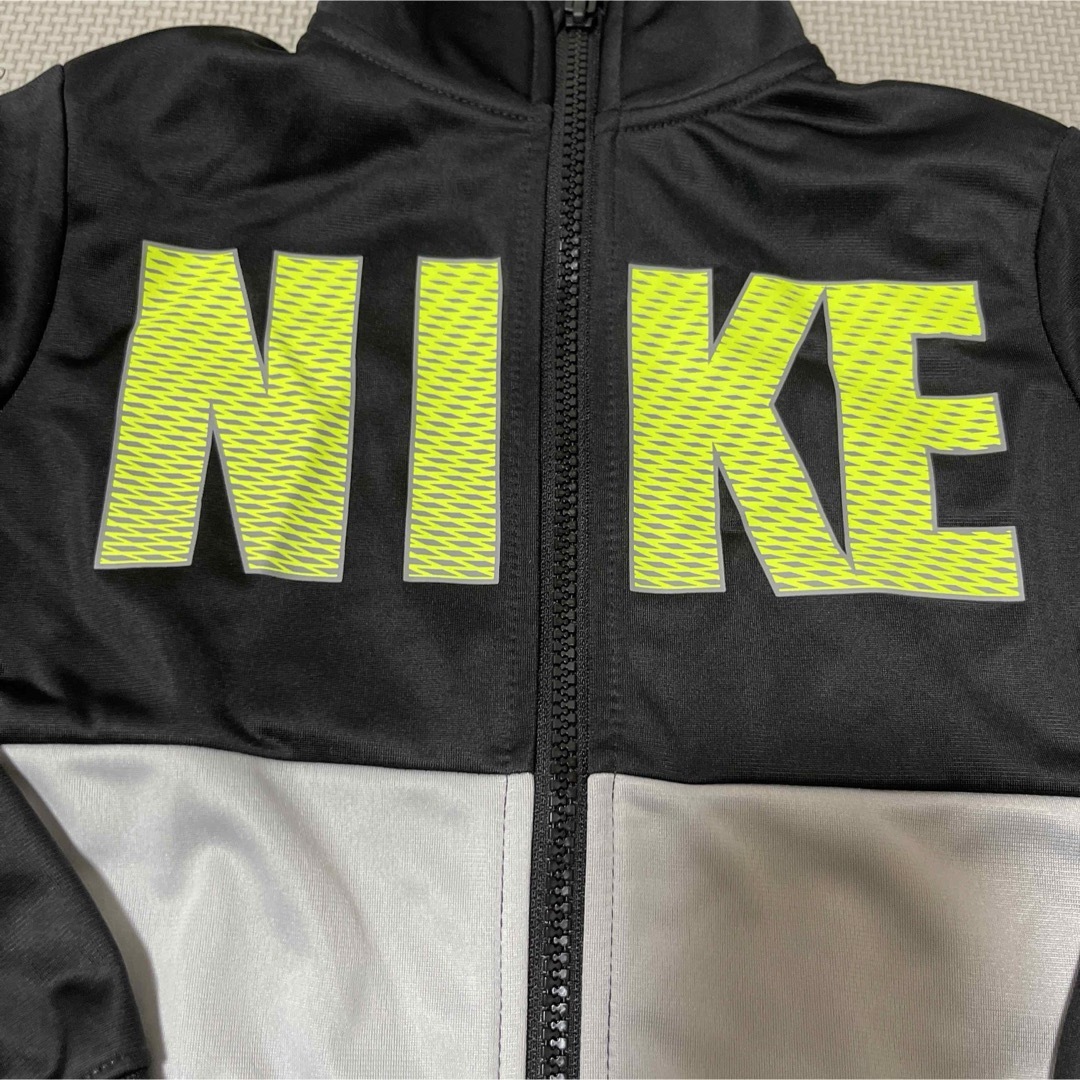 NIKE(ナイキ)のNIKE ナイキ　ベビー　キッズ　ジャージ　上下　セットアップ　蛍光 キッズ/ベビー/マタニティのキッズ服男の子用(90cm~)(その他)の商品写真