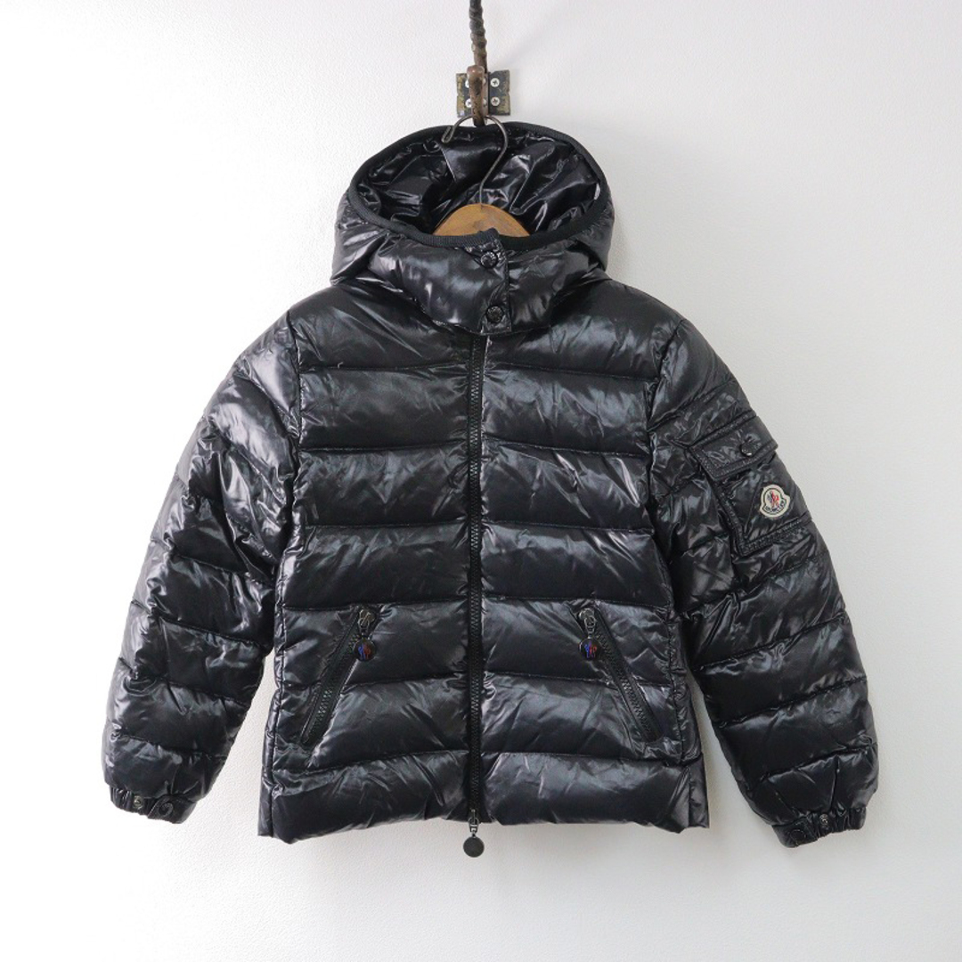 MONCLER(モンクレール)の子供服 キッズ JPタグ モンクレール MONCLER MAYA マヤ チビワッペン付き フードダウンジャケット 116cm//ブラック nero【2400013754446】 メンズのジャケット/アウター(ダウンジャケット)の商品写真