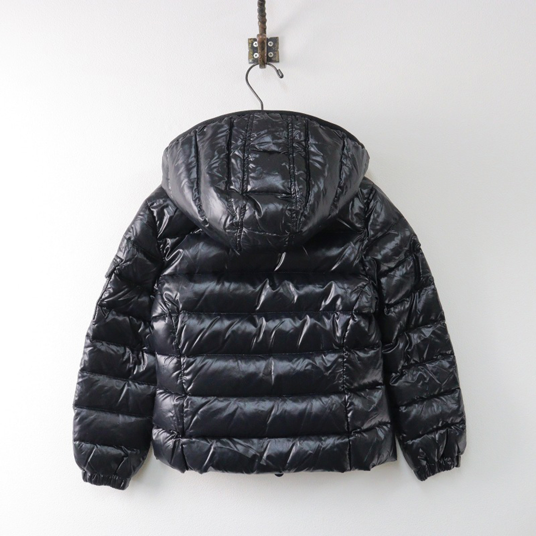 MONCLER(モンクレール)の子供服 キッズ JPタグ モンクレール MONCLER MAYA マヤ チビワッペン付き フードダウンジャケット 116cm//ブラック nero【2400013754446】 メンズのジャケット/アウター(ダウンジャケット)の商品写真