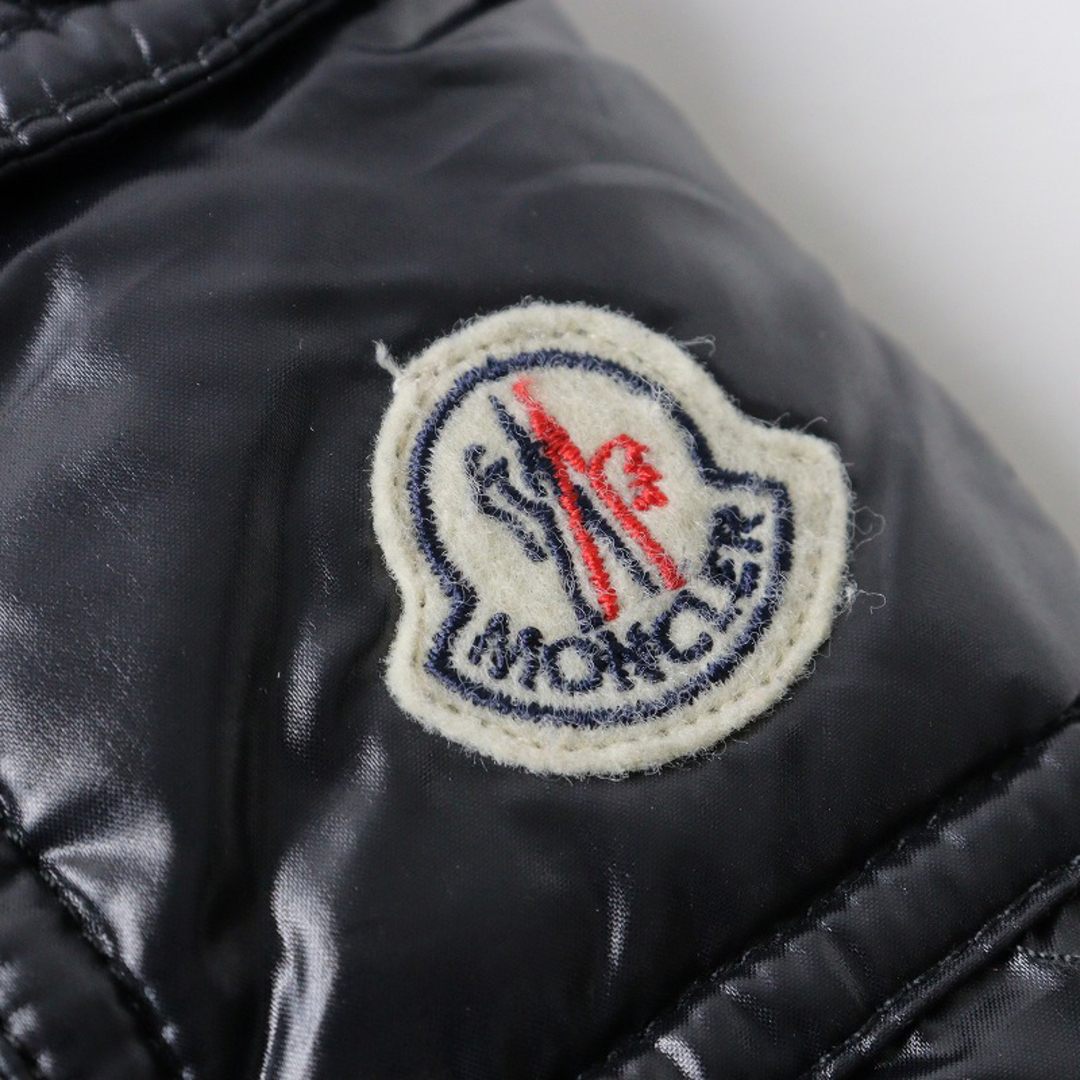 MONCLER(モンクレール)の子供服 キッズ JPタグ モンクレール MONCLER MAYA マヤ チビワッペン付き フードダウンジャケット 116cm//ブラック nero【2400013754446】 メンズのジャケット/アウター(ダウンジャケット)の商品写真