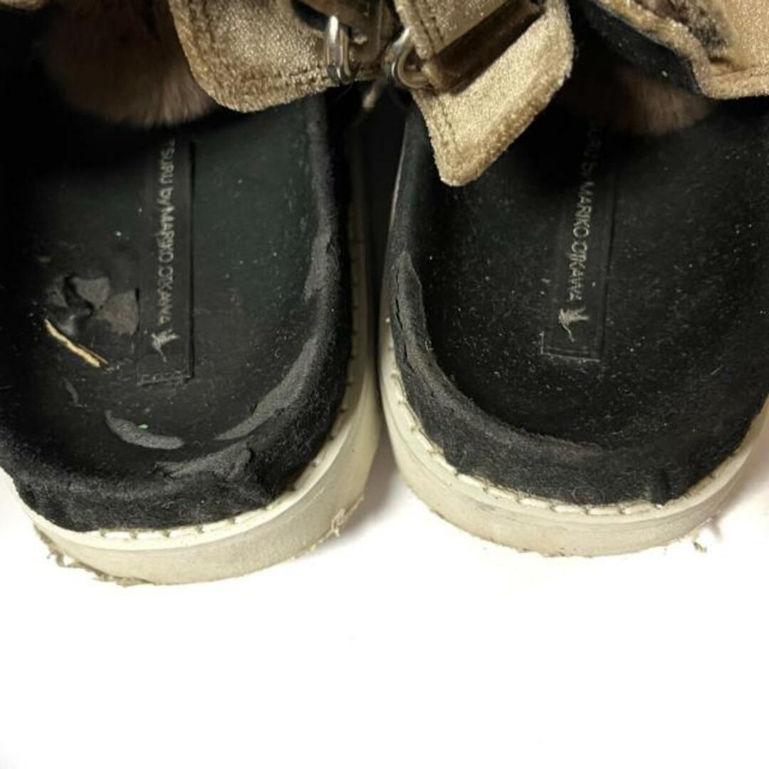 TSURU by Mariko Oikawa(ツルバイマリコオイカワ)のTSURU BY MARIKO OIKAWA(ツルバイマリコオイカワ) サンダル レディース - カーキ×ブラウン ベロア×ファー レディースの靴/シューズ(サンダル)の商品写真