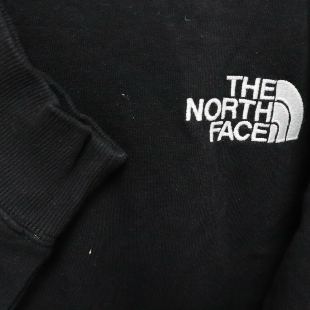 THE NORTH FACE(ザノースフェイス)のTHE NORTH FACE ザノースフェイス ロゴ刺繍 クルーネックスウェットトレーナー ブラック A47GQ メンズのトップス(スウェット)の商品写真