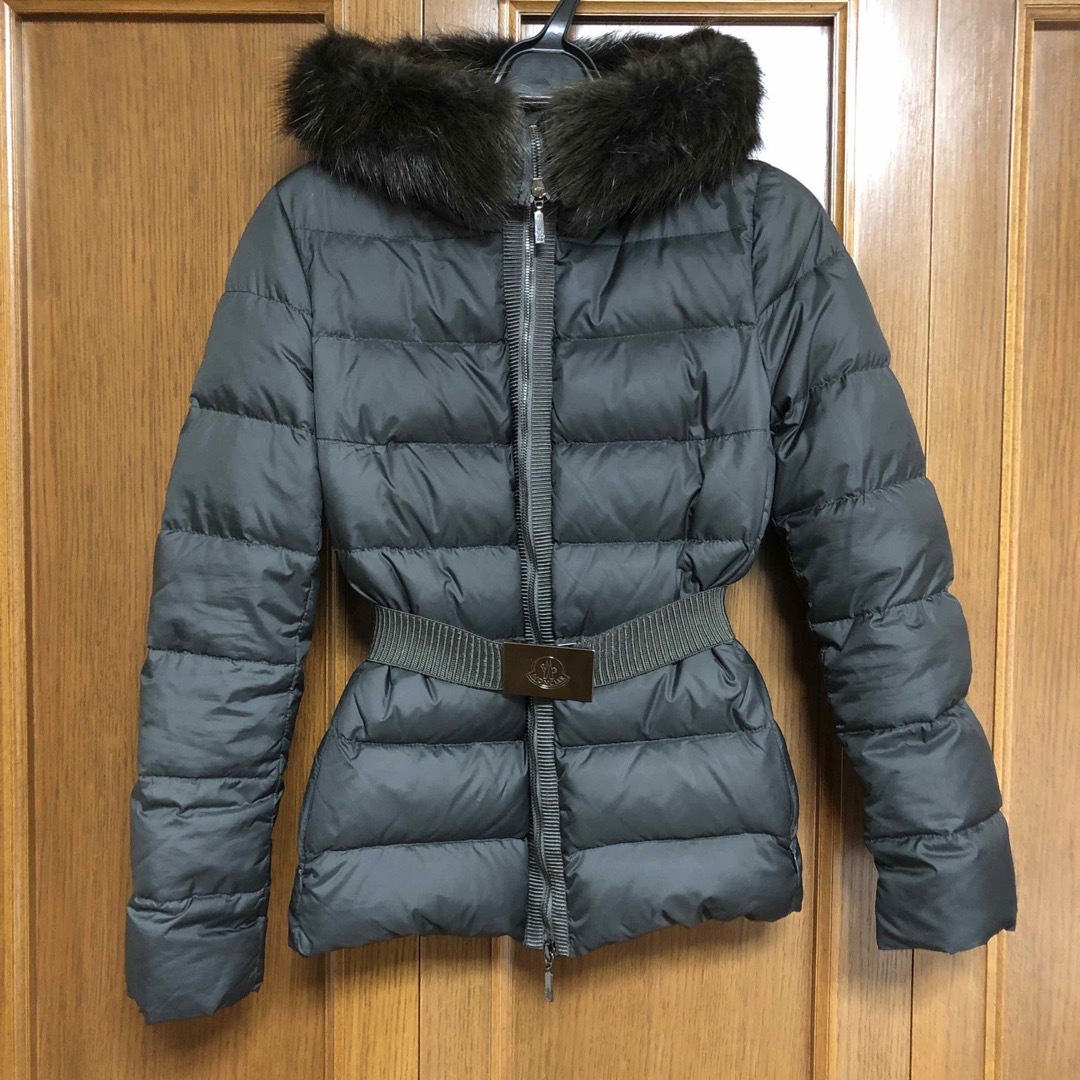 MONCLER(モンクレール)のモンクレール ダウン ファー付きフード レディース 00 レディースのジャケット/アウター(ダウンジャケット)の商品写真