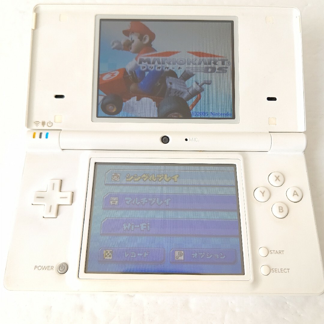 ニンテンドーDS(ニンテンドーDS)のNintendo　ニンテンドーDSi　ホワイト　画面極美品　任天堂　ゲーム機 エンタメ/ホビーのゲームソフト/ゲーム機本体(携帯用ゲーム機本体)の商品写真