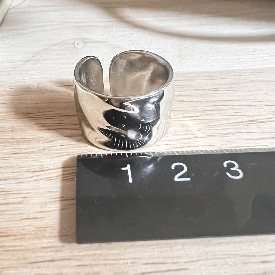 シルバーリング 925 銀 さざなみ スムース ワイドウェーブ 幅広 韓国 指輪 メンズのアクセサリー(リング(指輪))の商品写真