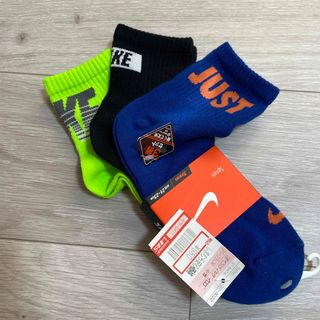 ナイキ(NIKE)のNIKE ソックス3足セット　新品(靴下/タイツ)