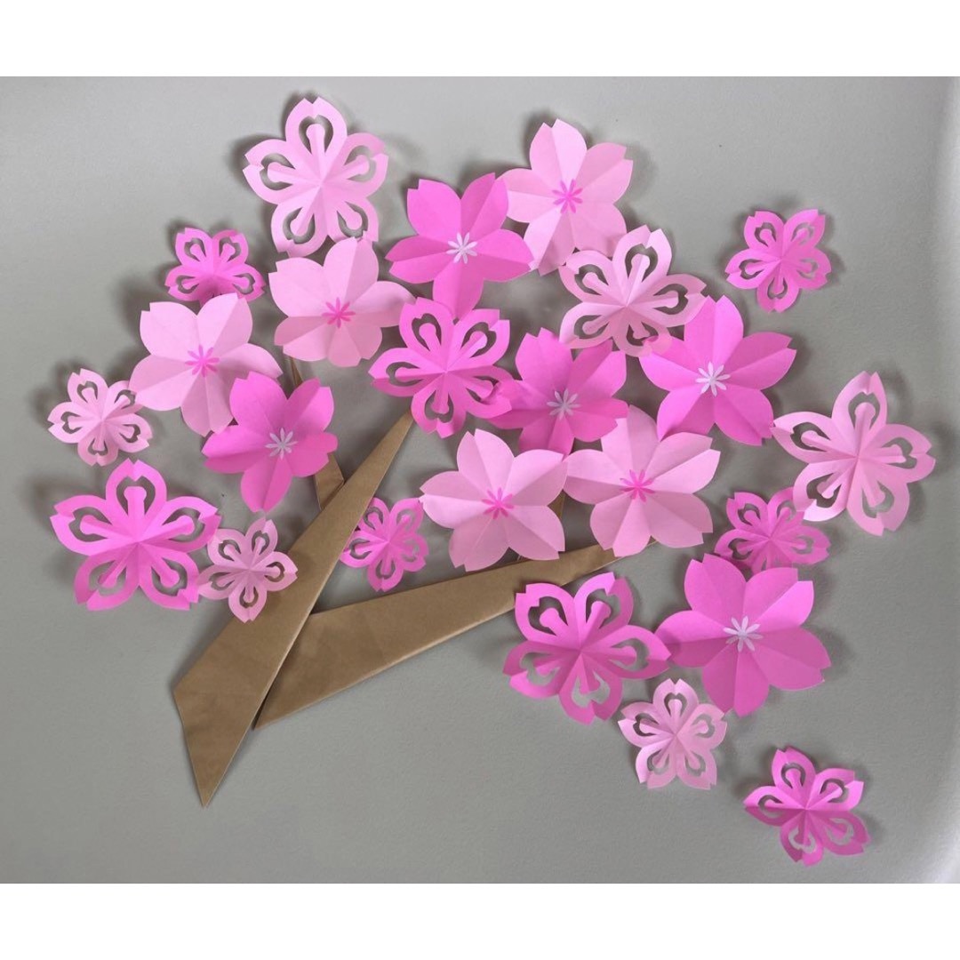 桜　枝　花　折り紙　ハンドメイド　壁面飾り　春 ハンドメイドの素材/材料(型紙/パターン)の商品写真