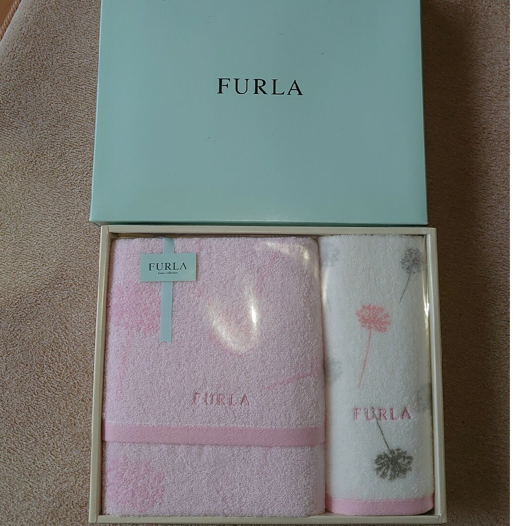 Furla(フルラ)のFURULA タオルセット インテリア/住まい/日用品の日用品/生活雑貨/旅行(タオル/バス用品)の商品写真