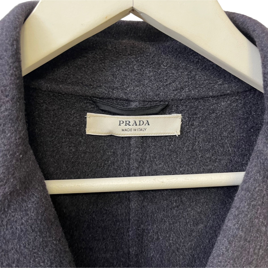 PRADA(プラダ)の美品　プラダ　PRADA アンゴラ混　ウール　チェスターコート　40 L レディースのジャケット/アウター(チェスターコート)の商品写真