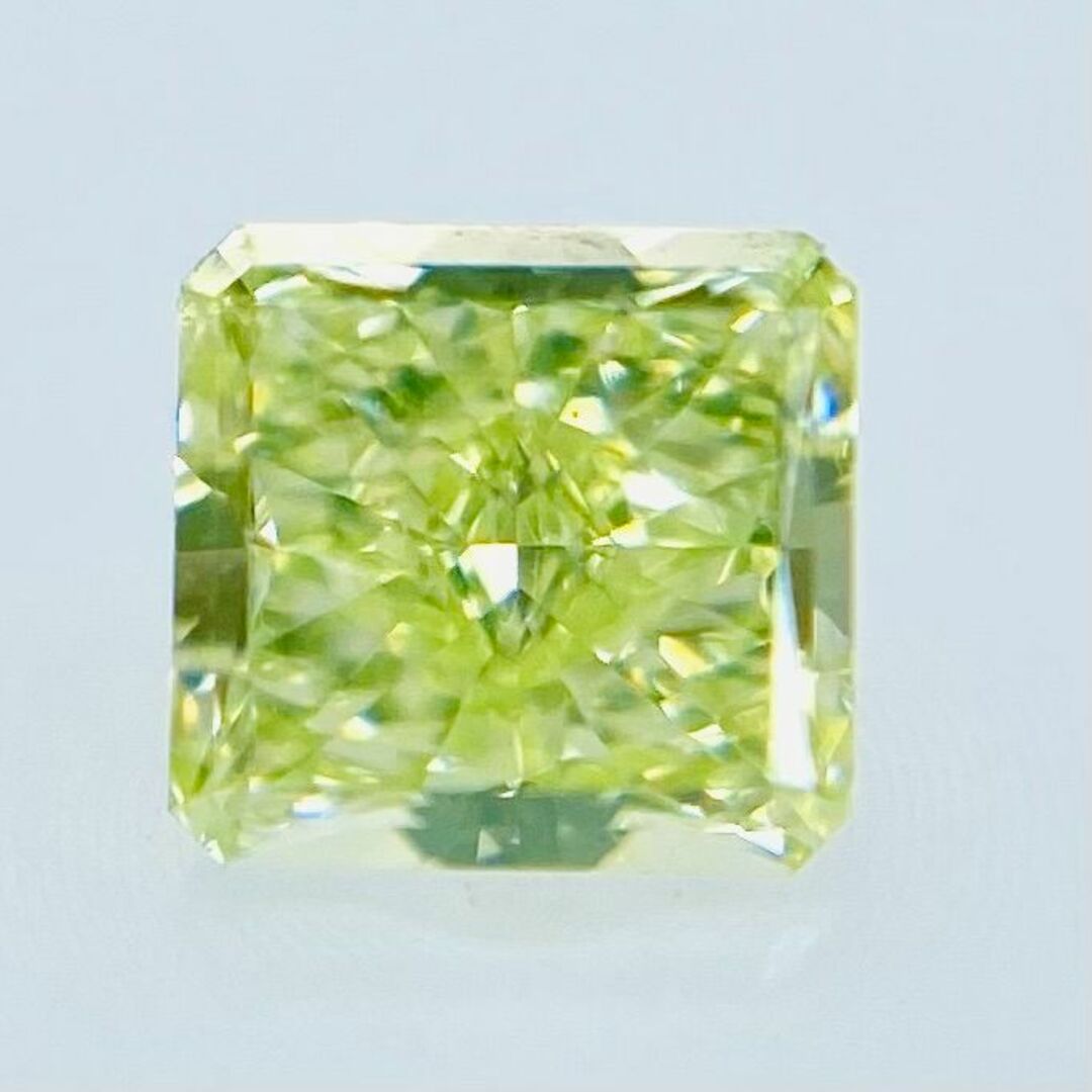 FANCY YELLOW GREEN 0.205ct RCT/RT2521 レディースのアクセサリー(その他)の商品写真