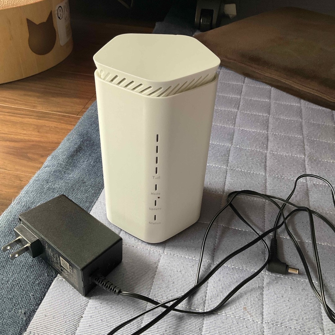 NEC(エヌイーシー)のSpeed Wi-Fi HOME 5G L12 NAR02 ホワイト スマホ/家電/カメラのスマホ/家電/カメラ その他(その他)の商品写真