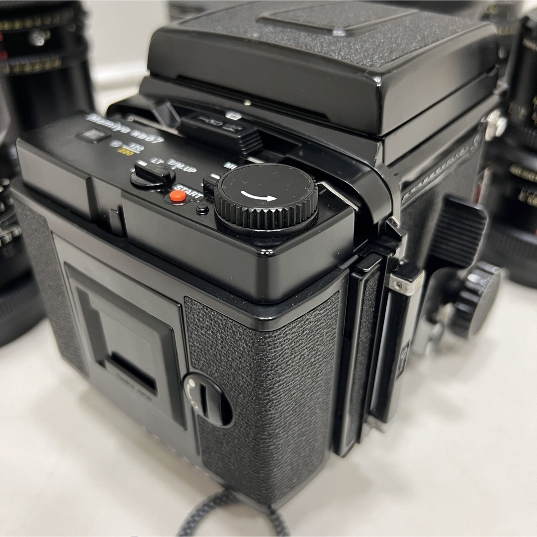 Mamiya  マミヤ RB67 レンズ6本　電動フィルムパック　セット スマホ/家電/カメラのカメラ(フィルムカメラ)の商品写真