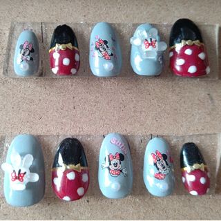 ♡Disney ミニーちゃんネイル💅🏻 グレー