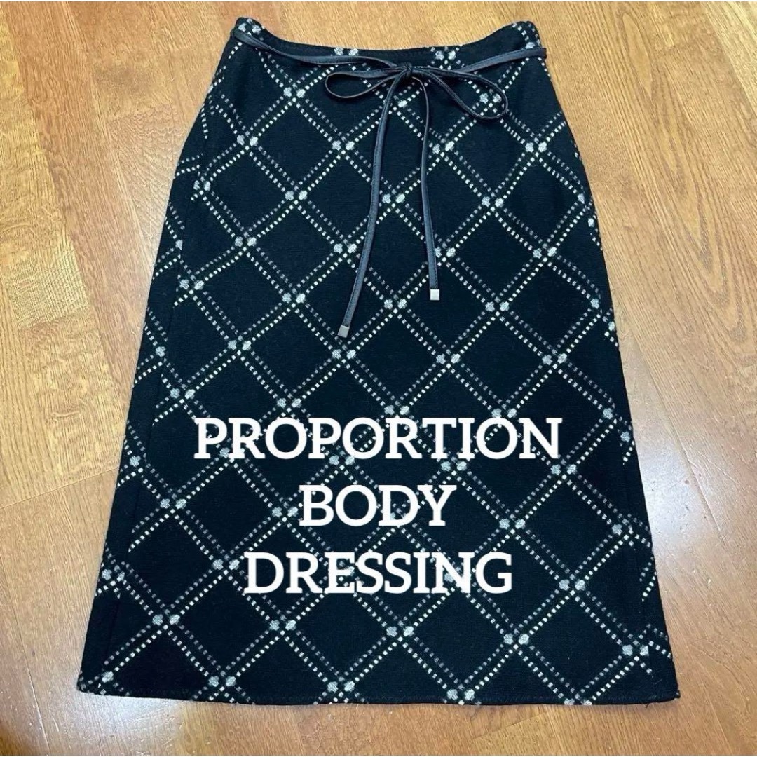 PROPORTION BODY DRESSING(プロポーションボディドレッシング)のPROPORTION BODY DRESSING ウール 台形スカート レディースのスカート(ひざ丈スカート)の商品写真