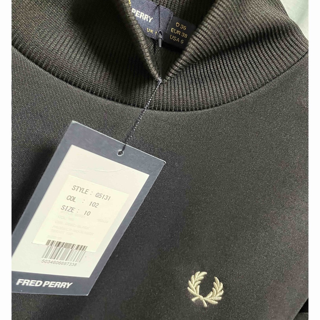 FRED PERRY(フレッドペリー)の最終価格✨ 新品✨　フレッドペリー　タートルネック　トップス　ブラック　未使用　 レディースのトップス(その他)の商品写真