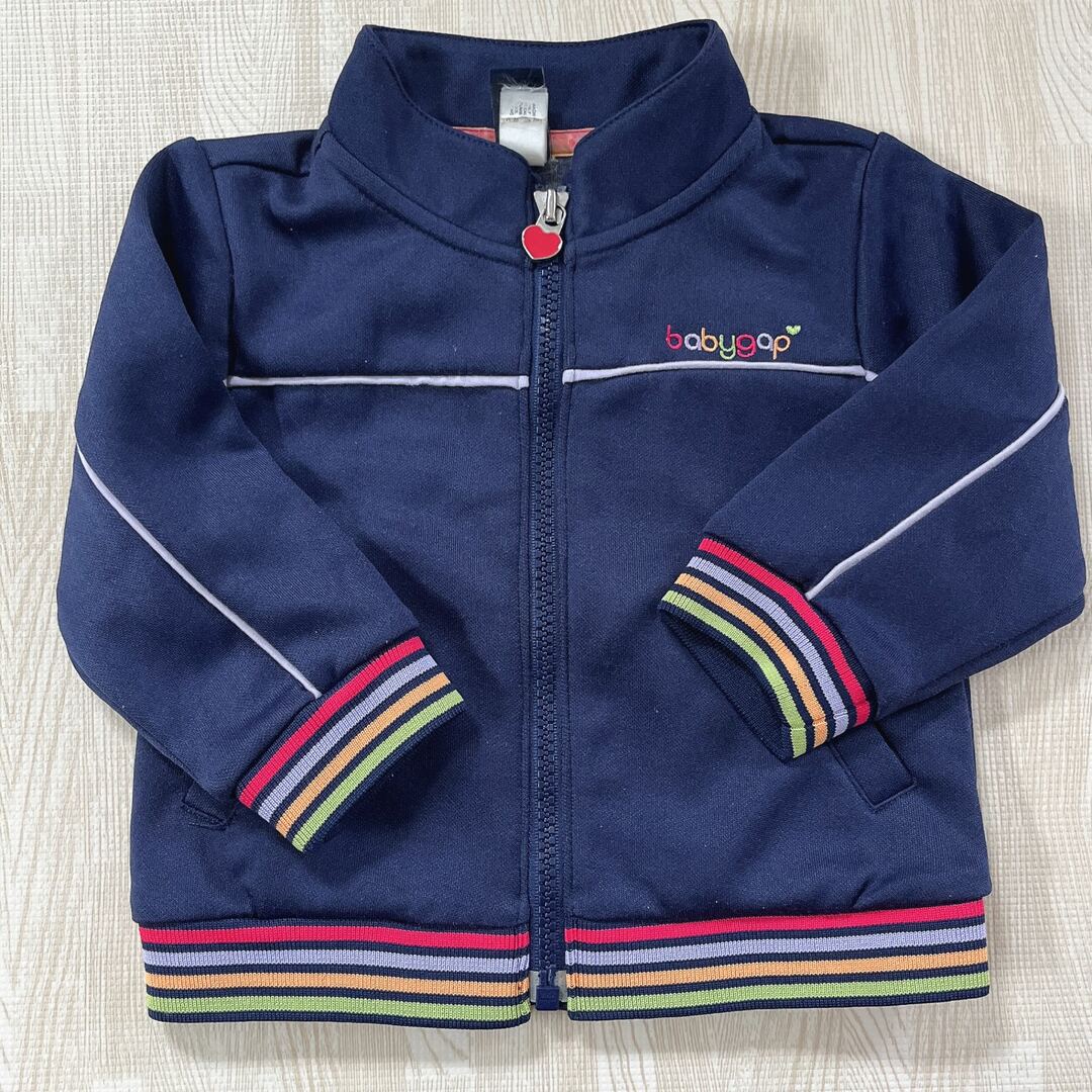 babyGAP(ベビーギャップ)のＧＡＰパーカー キッズ/ベビー/マタニティのベビー服(~85cm)(トレーナー)の商品写真