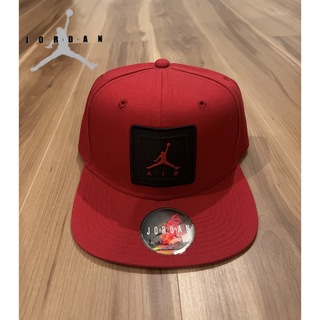 ジョーダン(Jordan Brand（NIKE）)のAIR JORDAN 希少プレートロゴ　キャップ　帽子　赤　ジャンプマン(キャップ)