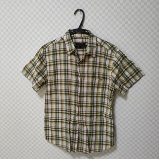 メンズ　Ｌ　コットン100％　チェックシャツ　ボタン　胸ポケット付き　半袖(シャツ)