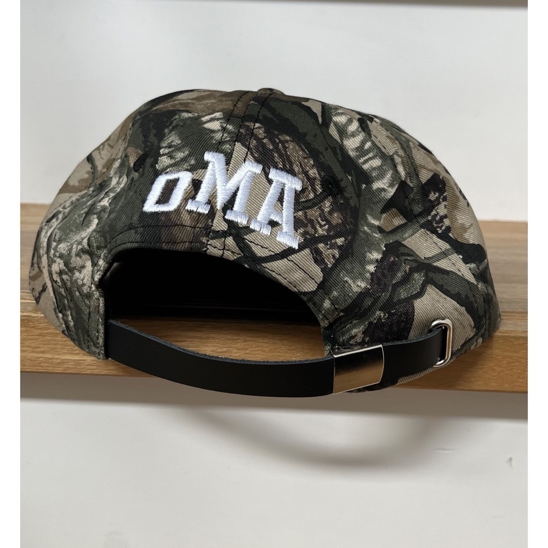 Supreme(シュプリーム)のoMA MINI ARCH LOGO HAT (SAND CAMO) キャップ メンズの帽子(キャップ)の商品写真