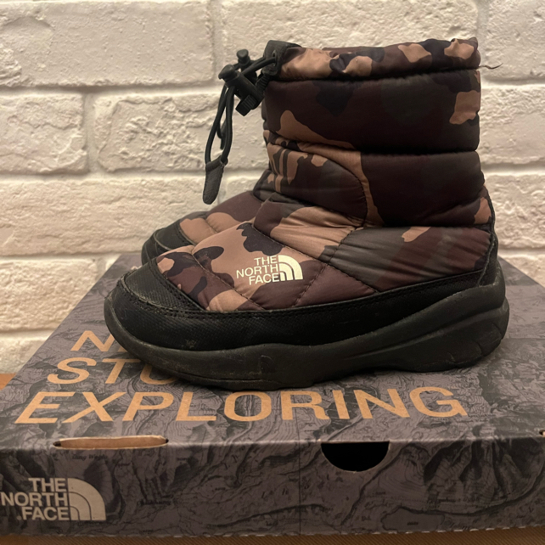 THE NORTH FACE(ザノースフェイス)のTHE NORTH FACEノースフェイス⭐︎ヌプシブーティ　キッズ18cm⭐︎ キッズ/ベビー/マタニティのキッズ靴/シューズ(15cm~)(ブーツ)の商品写真