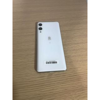 ラクテン(Rakuten)の楽天モバイル Rakuten Hand 64GB ホワイト P710 SIMフリ(スマートフォン本体)