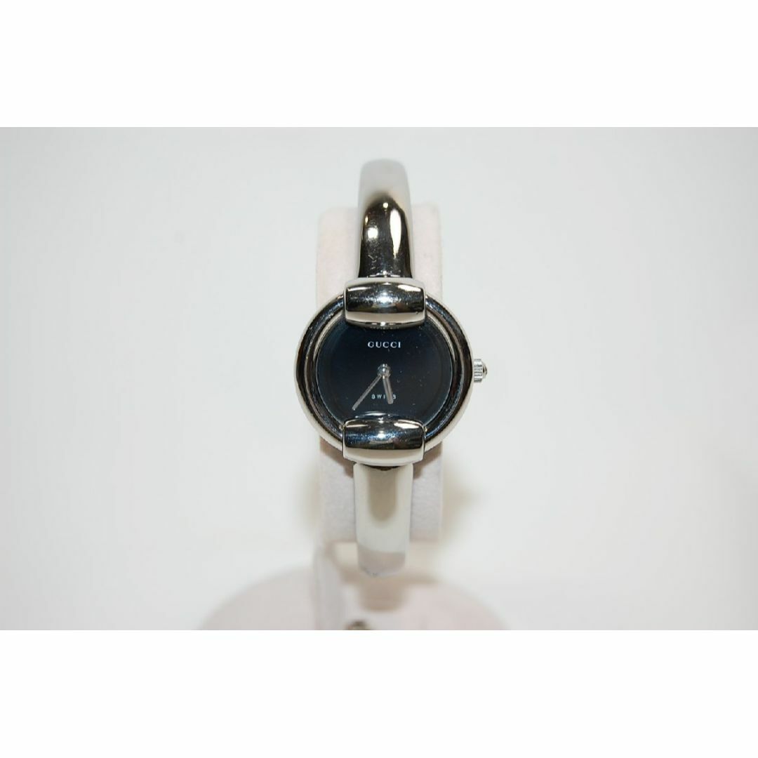 Gucci(グッチ)のグッチ　ＧＵＣＣＩ　１４００Ｌ　ブラック文字盤　バングルウォッチ　ＳＳ　クォーツ レディースのファッション小物(腕時計)の商品写真