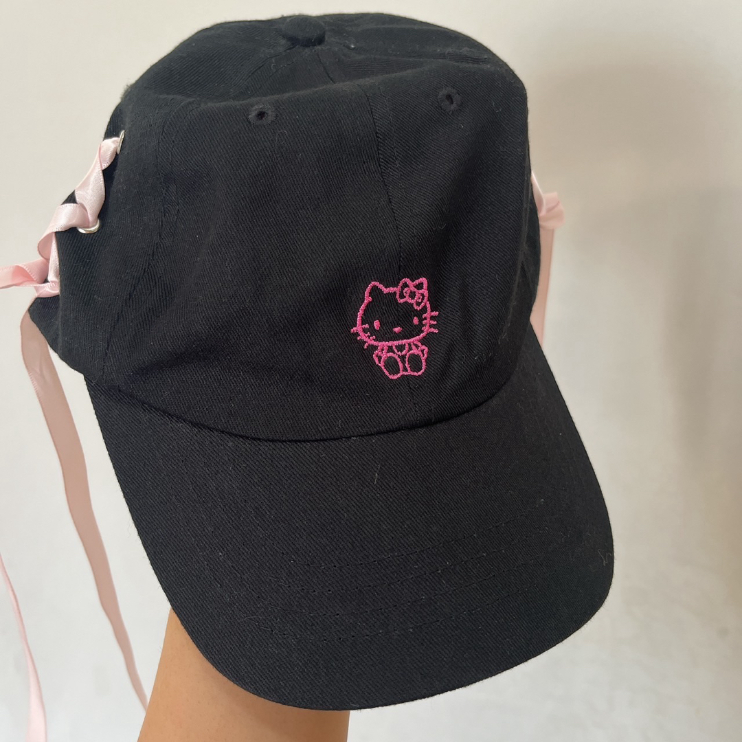 サンリオ(サンリオ)の【美品♡】Hello Kitty キティ　SANRIO レースアップ　キャップ レディースの帽子(キャップ)の商品写真
