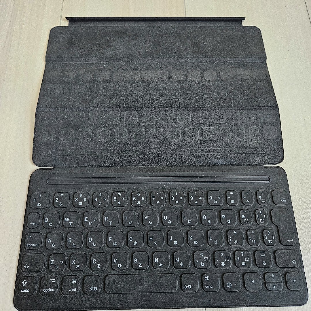 iPad(アイパッド)のipad smart keyboard 10.5インチ スマホ/家電/カメラのスマホアクセサリー(iPadケース)の商品写真