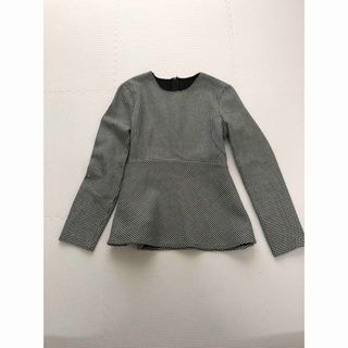 ザラ(ZARA)のペプラムトップス(カットソー(長袖/七分))