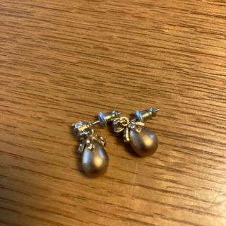 ピアス(ピアス)