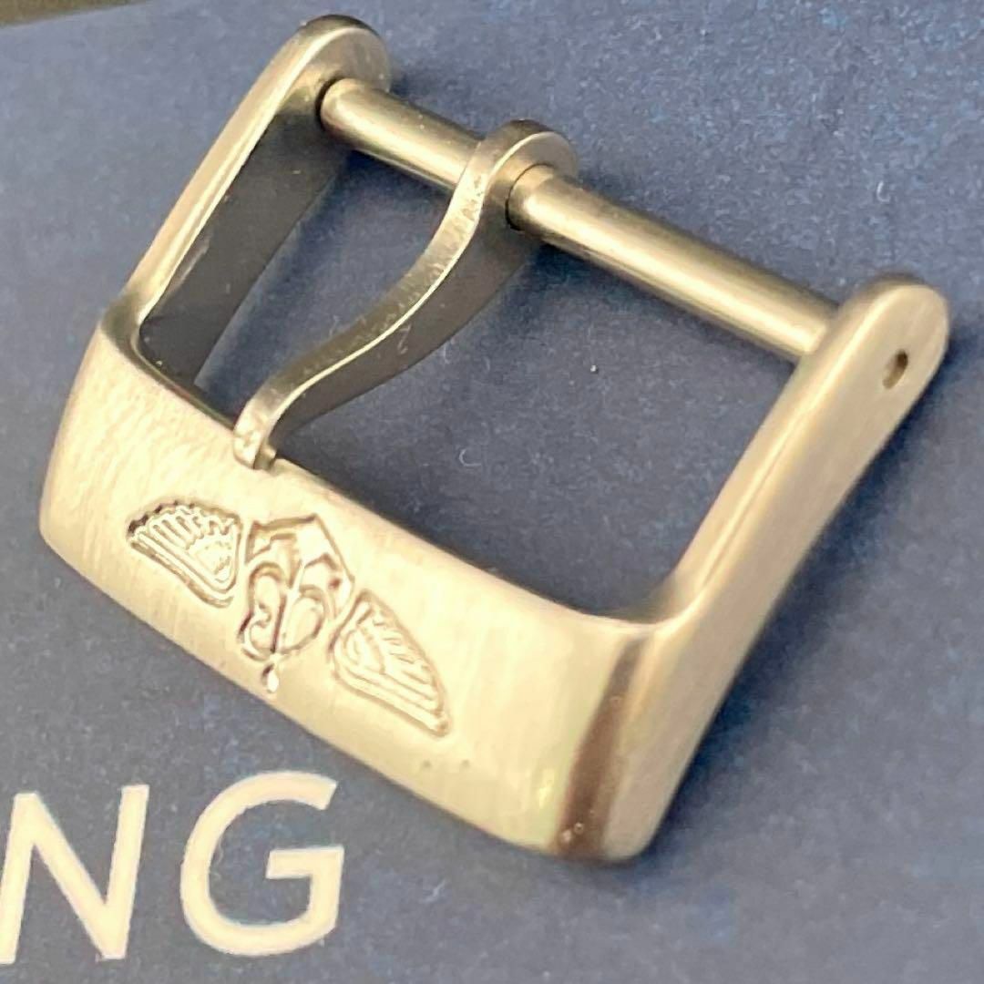 BREITLING(ブライトリング)のc198 希少【ブライトリング】18mm 尾錠 バックル サテン ウイングロゴ メンズの時計(レザーベルト)の商品写真