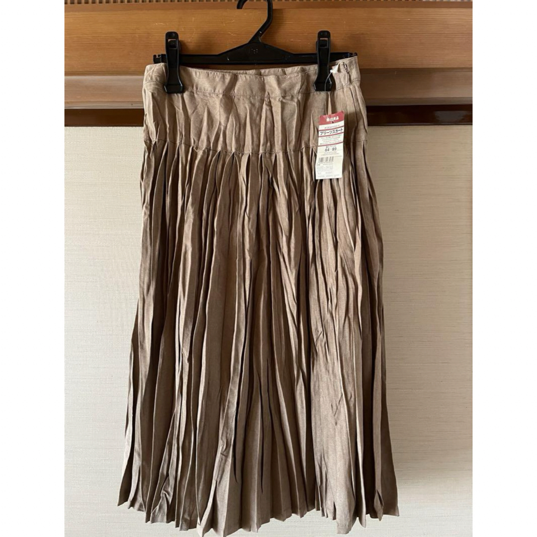 MUJI (無印良品)(ムジルシリョウヒン)の新品　無印良品　レザー風プリーツスカート レディースのスカート(ひざ丈スカート)の商品写真